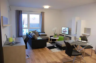TV/Unterhaltungsangebot in der Unterkunft Boardinghouse-Niedernberg