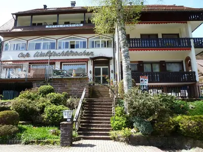 Das Gebäude in dem sich das Hotel befindet
