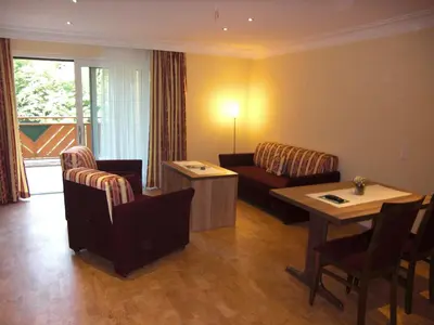 Ein Sitzbereich in der Unterkunft Wald-Hotel Heppe