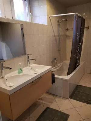 Ein Badezimmer in der Unterkunft Ferienwohnung Alte Linde