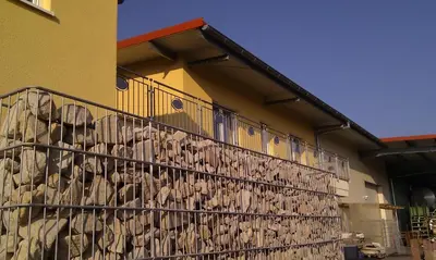 Das Gebäude in dem sich die Pension befindet