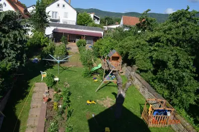 Ein Garten an der Unterkunft Ferienhaus - Kern