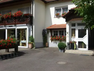 Das Gebäude in dem sich das Hotel befindet