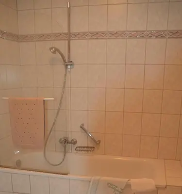 Ein Badezimmer in der Unterkunft Hotel Wiesengrund
