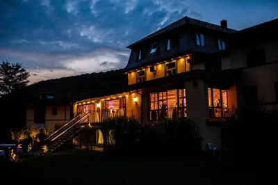 Das Gebäude in dem sich das Hotel befindet