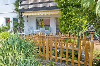 Ein Garten an der Unterkunft Pauloah