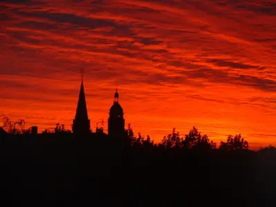Blick auf den Sonnenuntergang/Sonnenaufgang von der Ferienwohnung aus oder aus der Nähe
