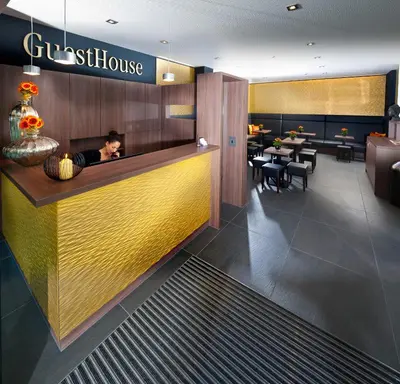 Ein Restaurant oder anderes Speiselokal in der Unterkunft GuestHouse Mannheim