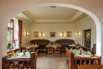 Ein Sitzbereich in der Unterkunft Hotel Pfaffenhofen