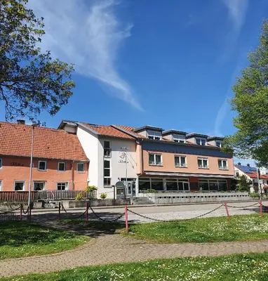 Das Gebäude in dem sich das Hotel befindet