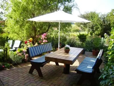Ein Garten an der Unterkunft Ferienwohnungen Am Limespfad