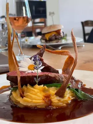 Essen im Hotel oder in der Nähe