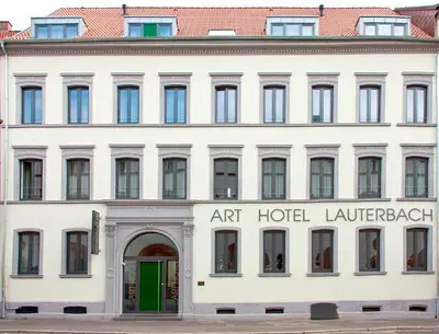 Das Gebäude in dem sich das Hotel befindet