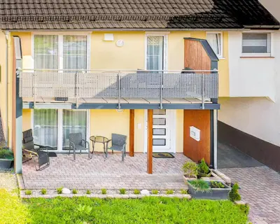 Das Gebäude in dem sich die Ferienwohnung befindet