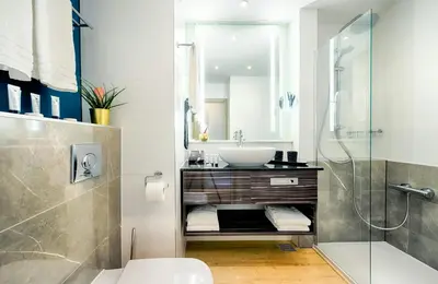 Ein Badezimmer in der Unterkunft NYX Hotel Mannheim by Leonardo Hotels