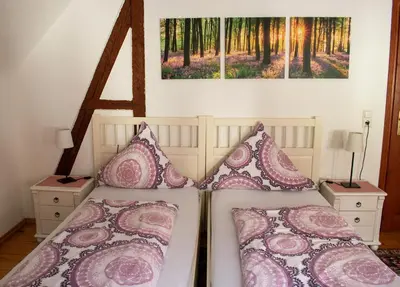 Ein Bett oder Betten in einem Zimmer der Unterkunft Hotel Herberge zur Traube