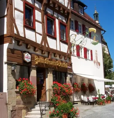 Das Gebäude in dem sich das Hotel befindet