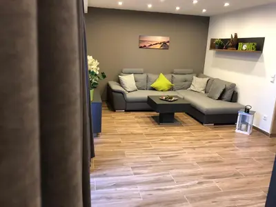 Ein Sitzbereich in der Unterkunft Sinsheim Unterkunft