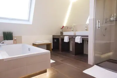 Ein Badezimmer in der Unterkunft BoardingHouse Mannheim