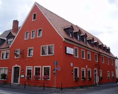 Das Gebäude in dem sich das Hotel befindet