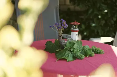 Ein Garten an der Unterkunft Römerklause