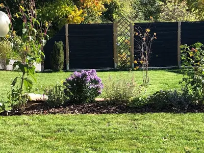 Ein Garten an der Unterkunft Ferienwohnungen Zerbe
