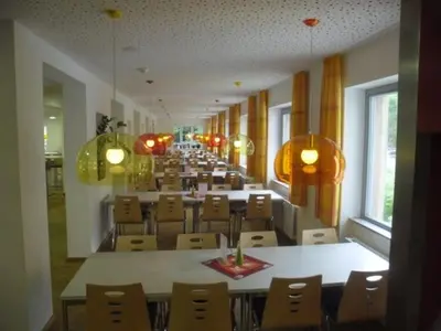 Ein Restaurant oder anderes Speiselokal in der Unterkunft DJH Jugendherberge Mannheim International