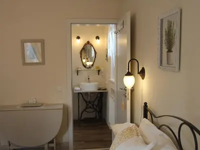 Ein Badezimmer in der Unterkunft No.31 B&B im Rosengarten