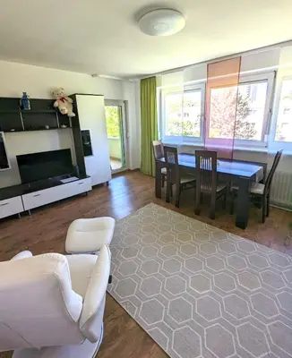 Ein Sitzbereich in der Unterkunft Apartment Mainz-Bretzenheim