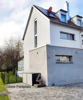 Das Gebäude in dem sich die Ferienwohnung befindet