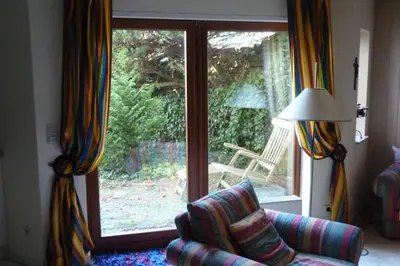 Ein Sitzbereich in der Unterkunft Ferienwohnung Rehgarten