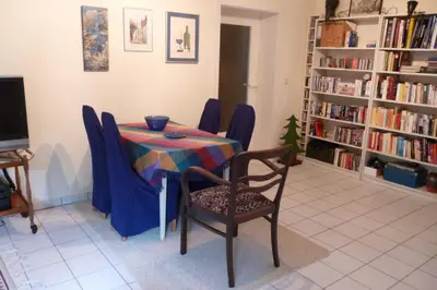 Ein Sitzbereich in der Unterkunft Ferienwohnung Rehgarten