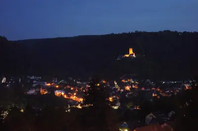Ein allgemeiner Bergblick oder ein Berglick von des Hotels aus