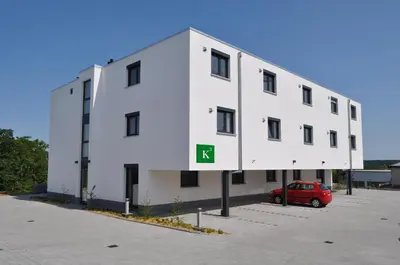 Das Gebäude in dem sich das Aparthotel befindet