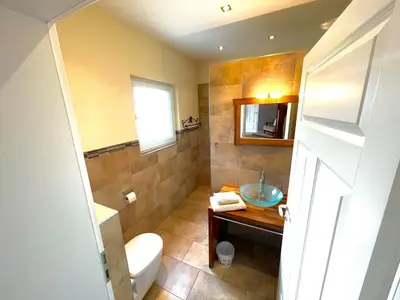 Ein Badezimmer in der Unterkunft Park Villa Gernsheim