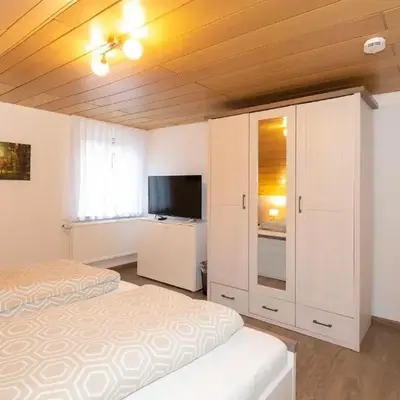 Gästezimmer - Ferienwohnung 2 - Brauhaus Dürr