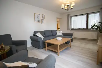 Ein Sitzbereich in der Unterkunft Ferienwohnung Charlotte