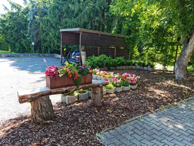 Ein Garten an der Unterkunft Hotel Landgasthof Fromm