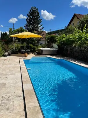 Der Swimmingpool an oder in der Nähe von Ferienwohnungen Ries