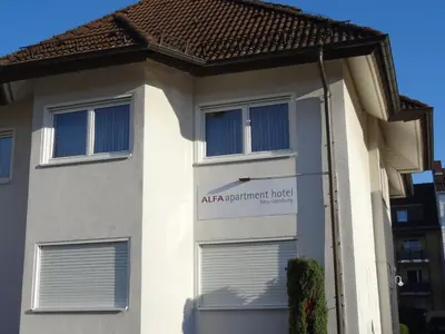 Das Gebäude in dem sich das Aparthotel befindet