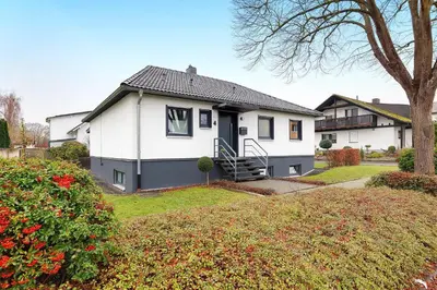 Das Gebäude in dem sich die Ferienwohnung befindet