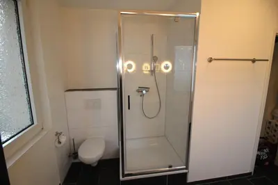 Ein Badezimmer in der Unterkunft Aussicht Mainz-City - 4 Zimmer-max 7 Personen