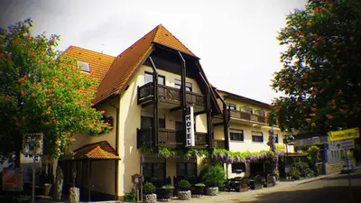 Das Gebäude in dem sich das Hotel befindet