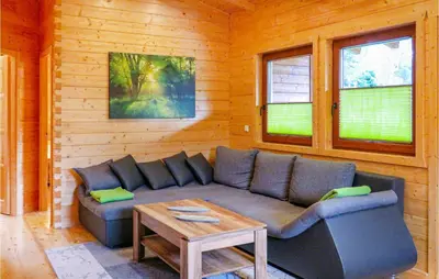 Ein Sitzbereich in der Unterkunft Lovely Home In Merzalben With Wifi