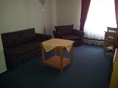Ein Sitzbereich in der Unterkunft Hotel Weinheber Hornung