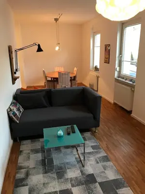Ein Sitzbereich in der Unterkunft Modernes Apartment - Neustadt/Weinstraße Stadt