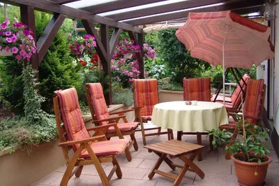 Ein Garten an der Unterkunft An den Kleeäckern 4 Haus mit Herz