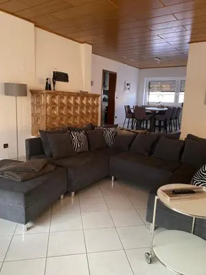 Ein Sitzbereich in der Unterkunft xxl Apartment Sinsheim