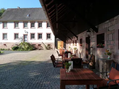 Das Gebäude in dem sich das Hotel befindet