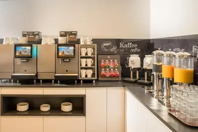 Kaffee-/Teezubehör in der Unterkunft Hotel Newton Ludwigshafen